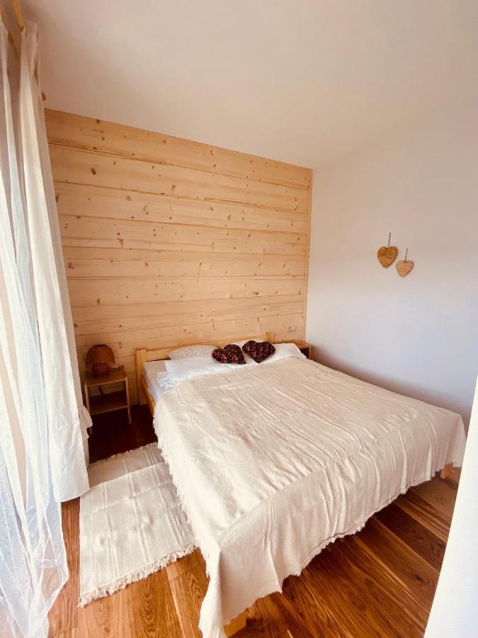 Roztoki Four Seasons Apartman Witów Kültér fotó